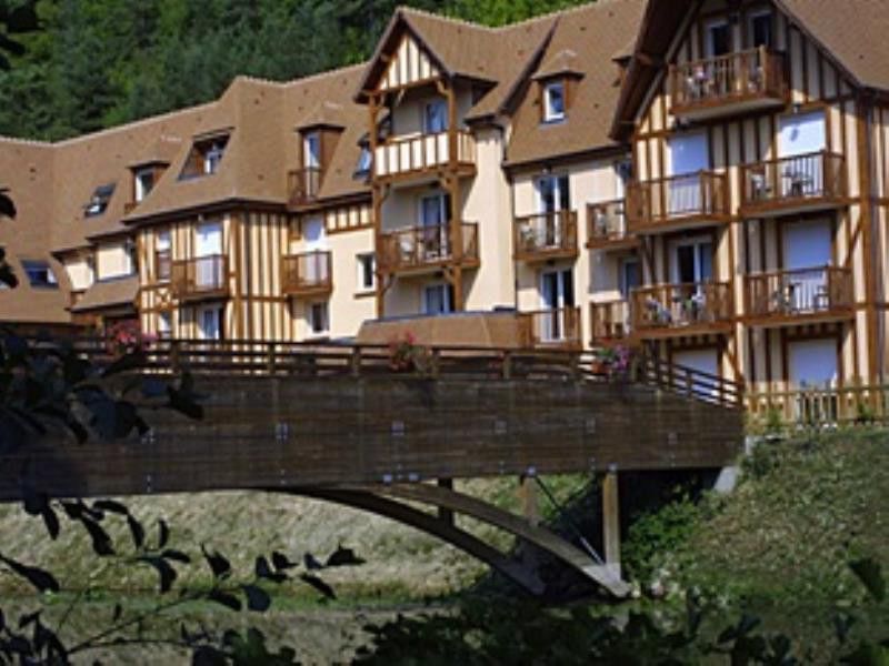 Karma Manoir Des Deux Amants Aparthotel Connelles Buitenkant foto