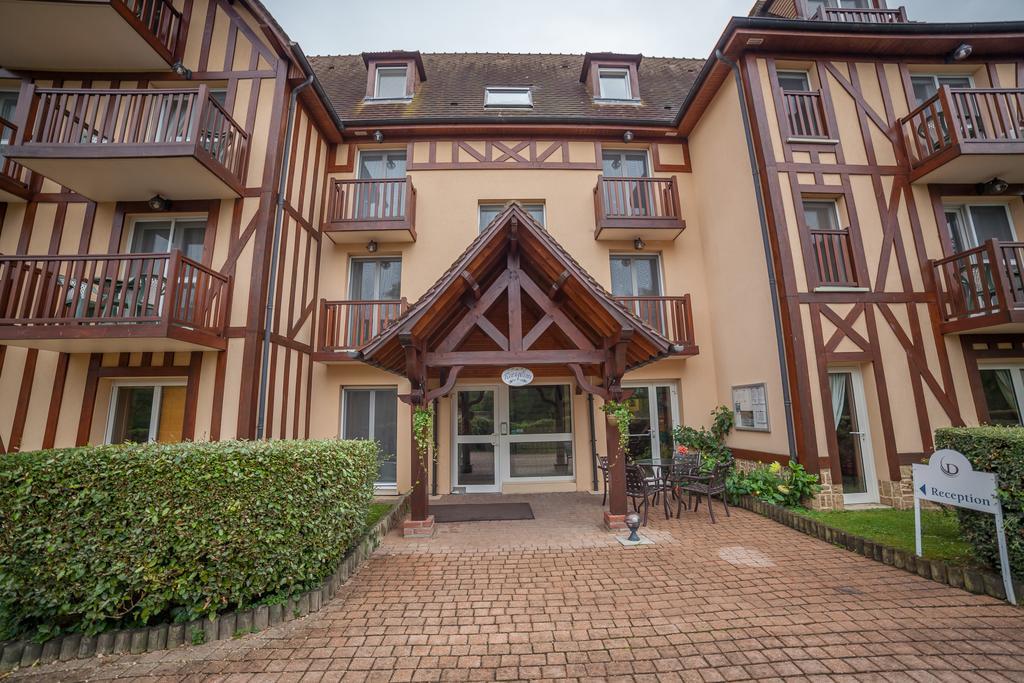 Karma Manoir Des Deux Amants Aparthotel Connelles Buitenkant foto
