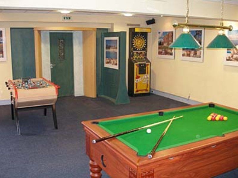 Karma Manoir Des Deux Amants Aparthotel Connelles Buitenkant foto