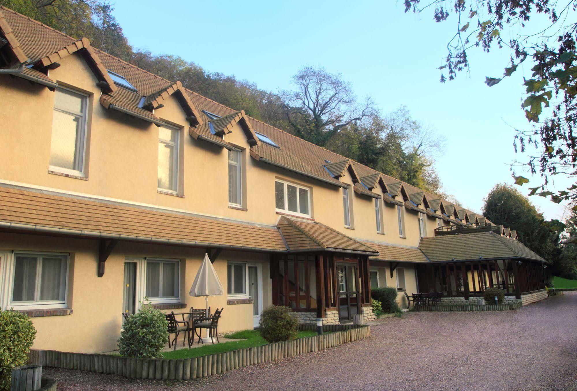 Karma Manoir Des Deux Amants Aparthotel Connelles Buitenkant foto