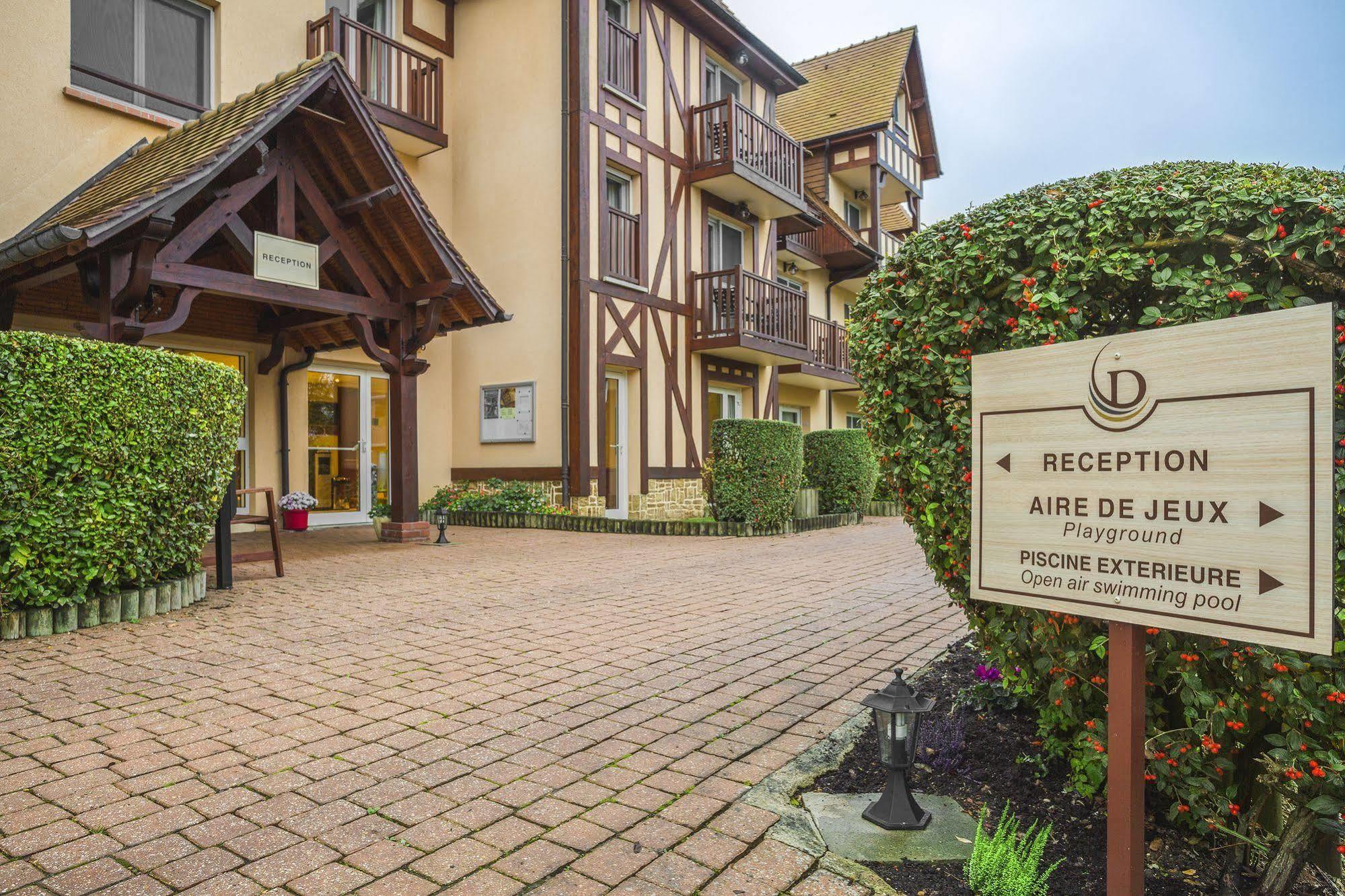 Karma Manoir Des Deux Amants Aparthotel Connelles Buitenkant foto